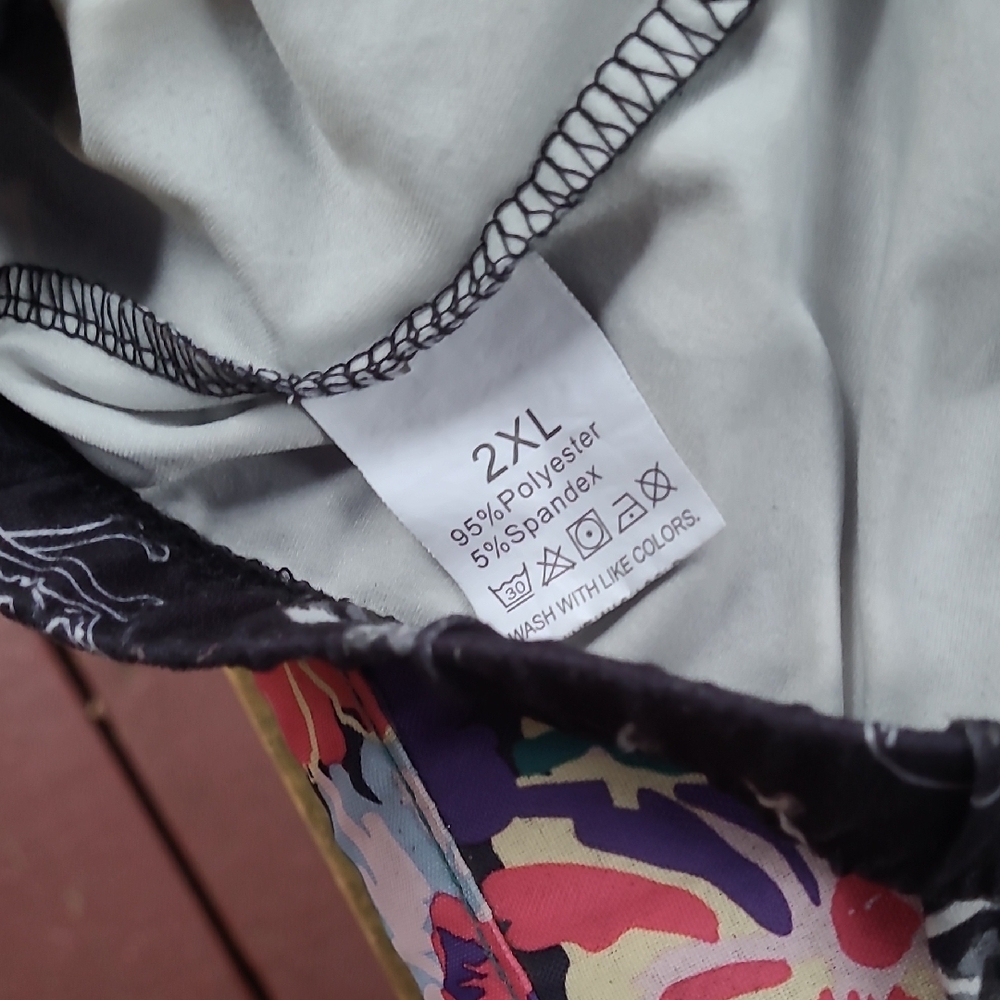 Plus Size Skeleton Capris - Picture 2 of 4